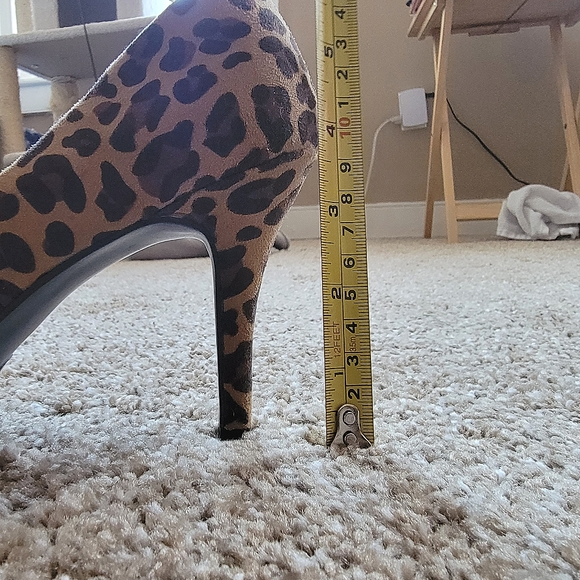 Merona Leopard Print Heels 7.5 - Picture 6 of 6